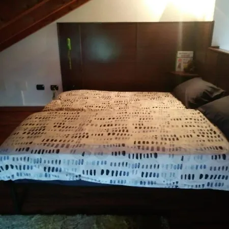 Casa Il Glicine * 카살레 코르테 세로