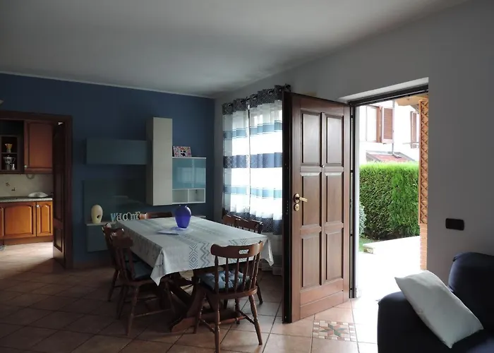 Casa Il Glicine * Casale Corte Cerro
